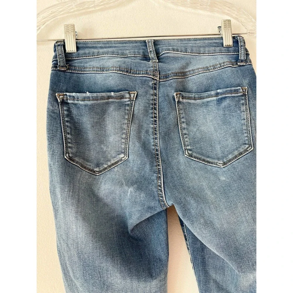 Rewash Distressed Mid Rise Medium Wash Stretch Denim Skinny Jeans Size 3/26 - Picture 5 of 7
